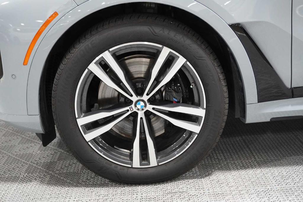 صورة 8 لـ 2026 BMW X7 M60I