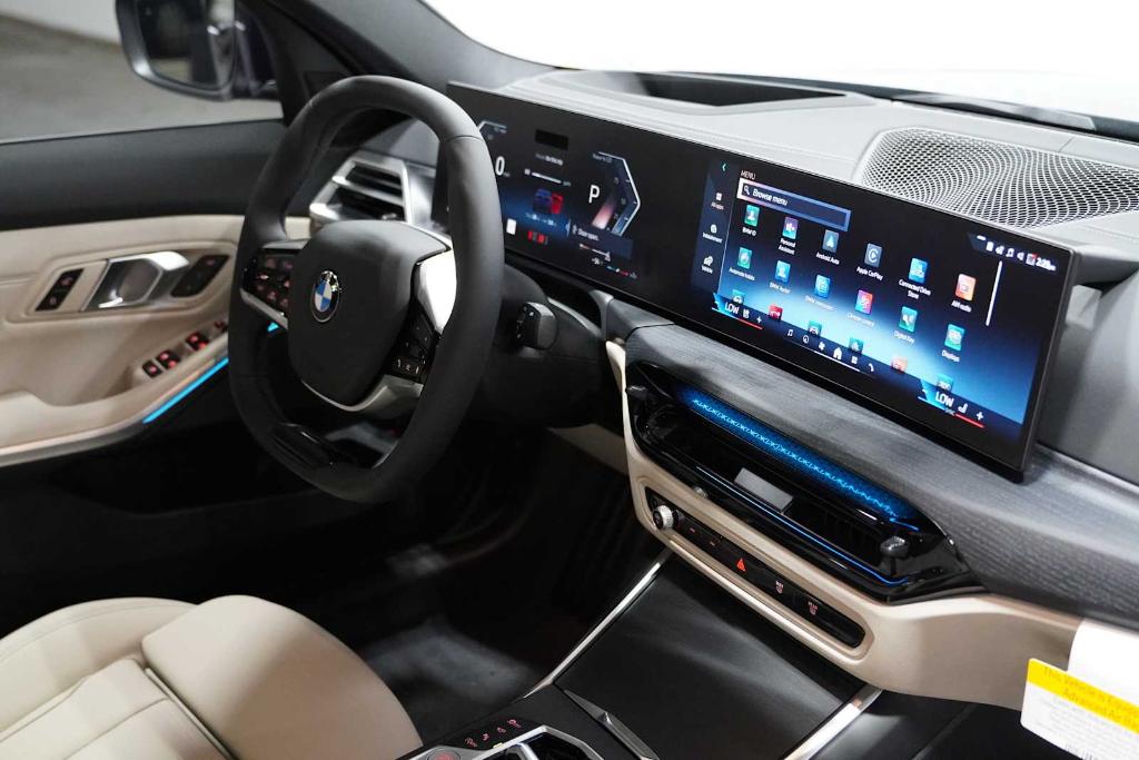 صورة 10 لـ 2026 BMW 330 I XDRIVE