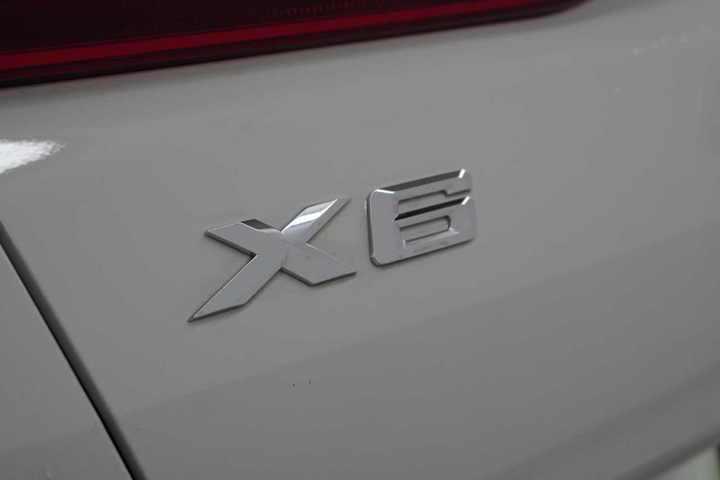 صورة 9 لـ 2026 BMW X6 XDRIVE40I