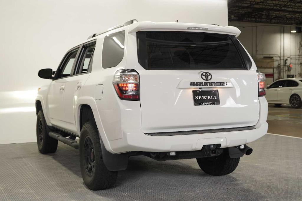TOYOTA 4RUNNER - 6
