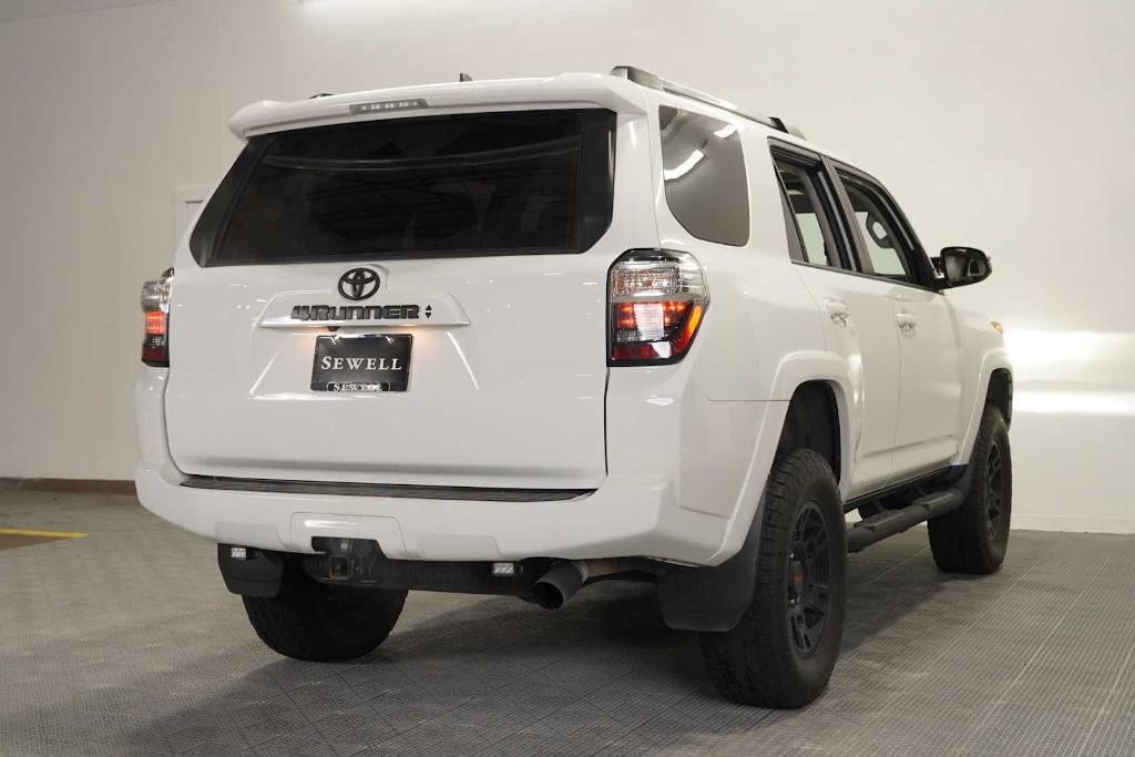 TOYOTA 4RUNNER - 4