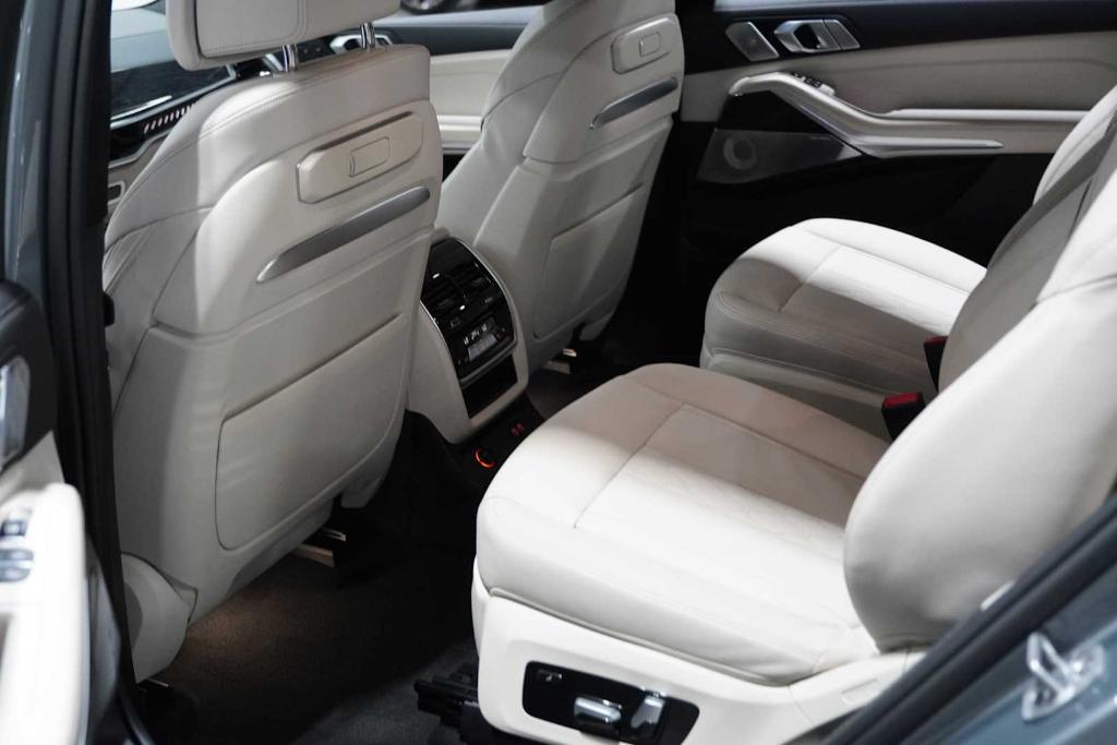 2026 BMW X7 M60I 缩略图 23