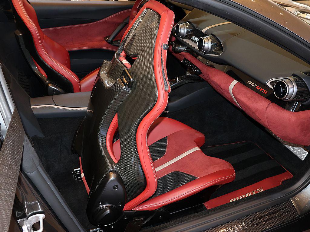 2021 Ferrari 812 GTS — миниатюра 29