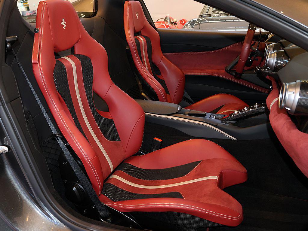 2021 Ferrari 812 GTS — миниатюра 14