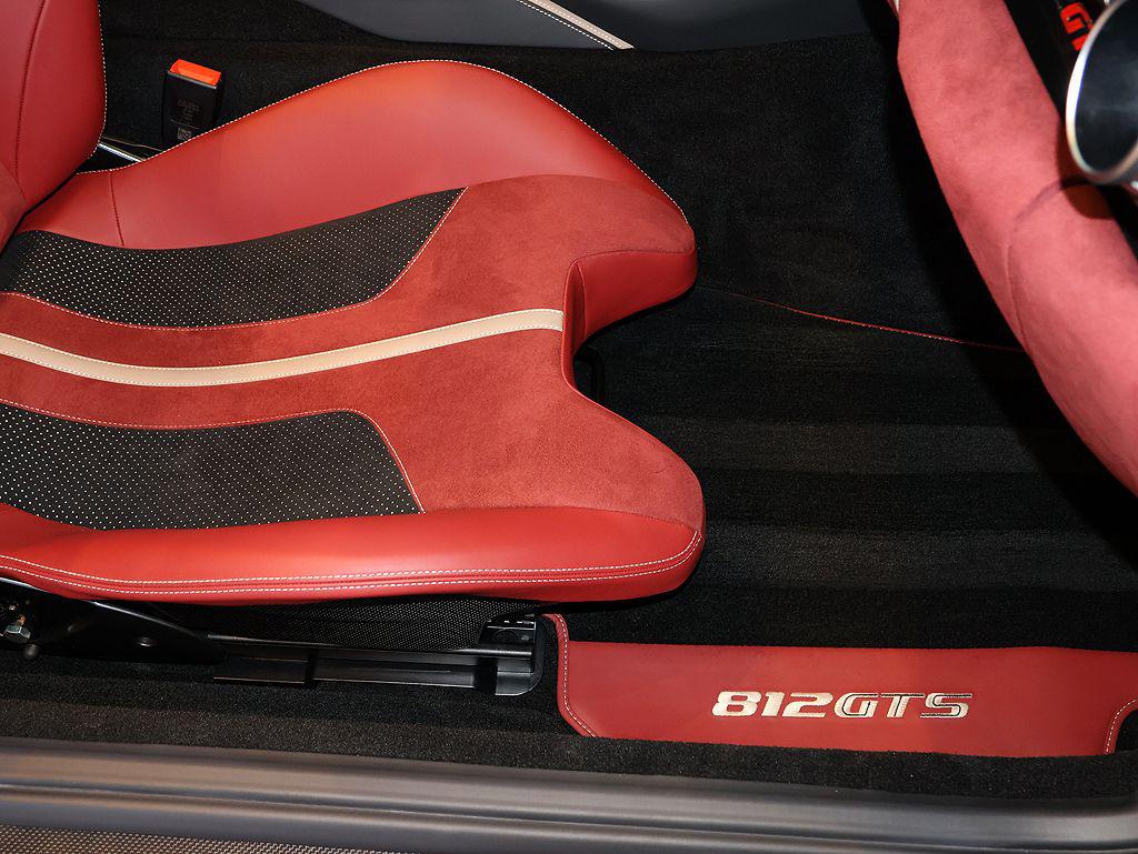 2021 Ferrari 812 GTS — миниатюра 15