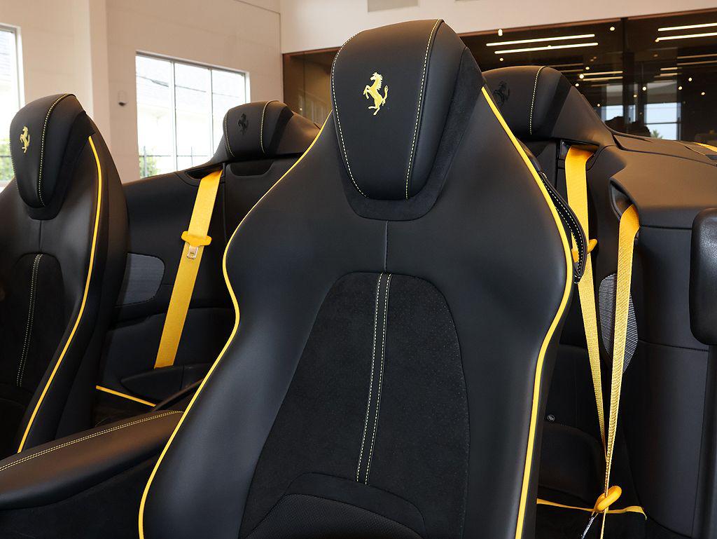 2025 Ferrari ROMA SPIDER BASE 缩略图 83