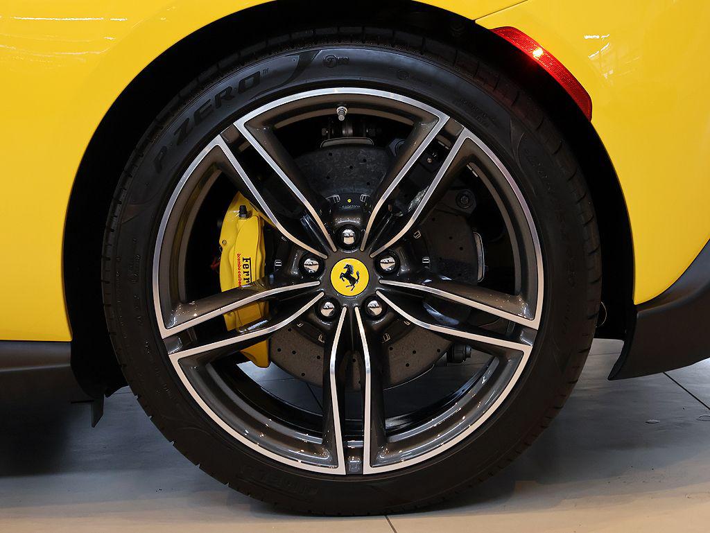 2025 Ferrari ROMA SPIDER BASE 缩略图 70