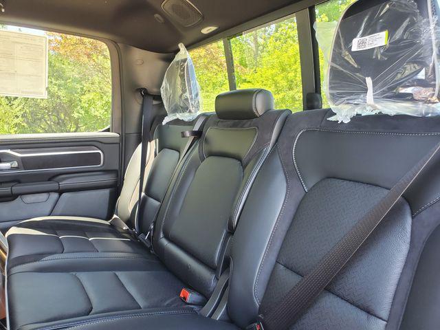 صورة مصغرة 28 لـ 2026 RAM 1500 LARAMIE