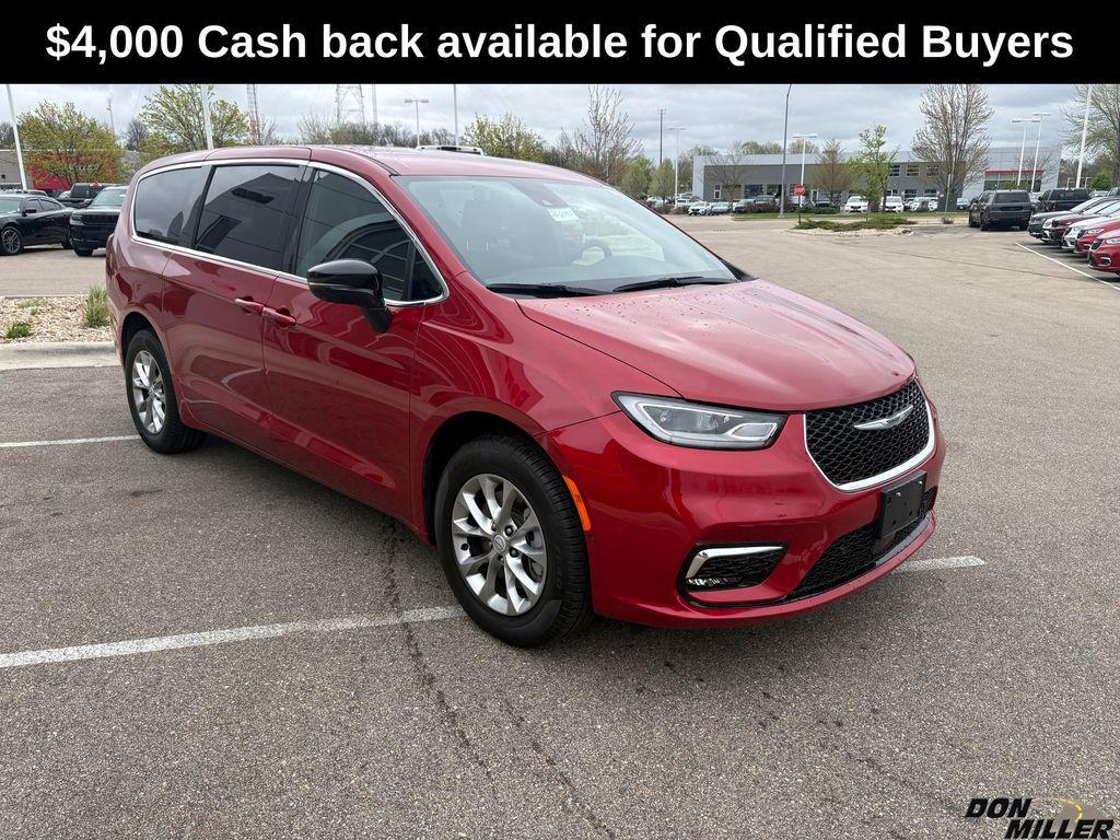 New 2026 Chrysler Pacifica Select AWD