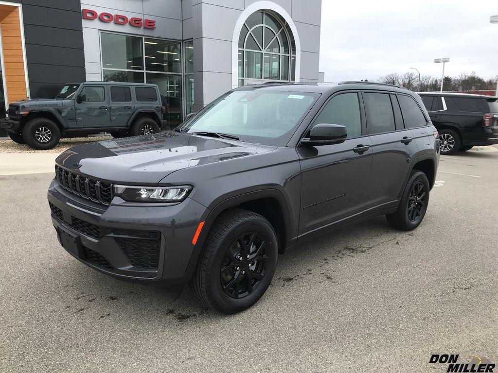 New 2026 Jeep Grand Cherokee Laredo