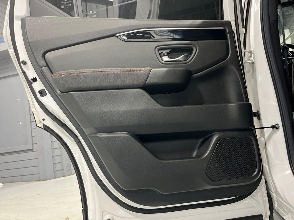 2025 Honda PILOT SPORT 缩略图 25