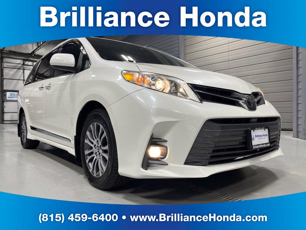 2018 Toyota Sienna XLE
