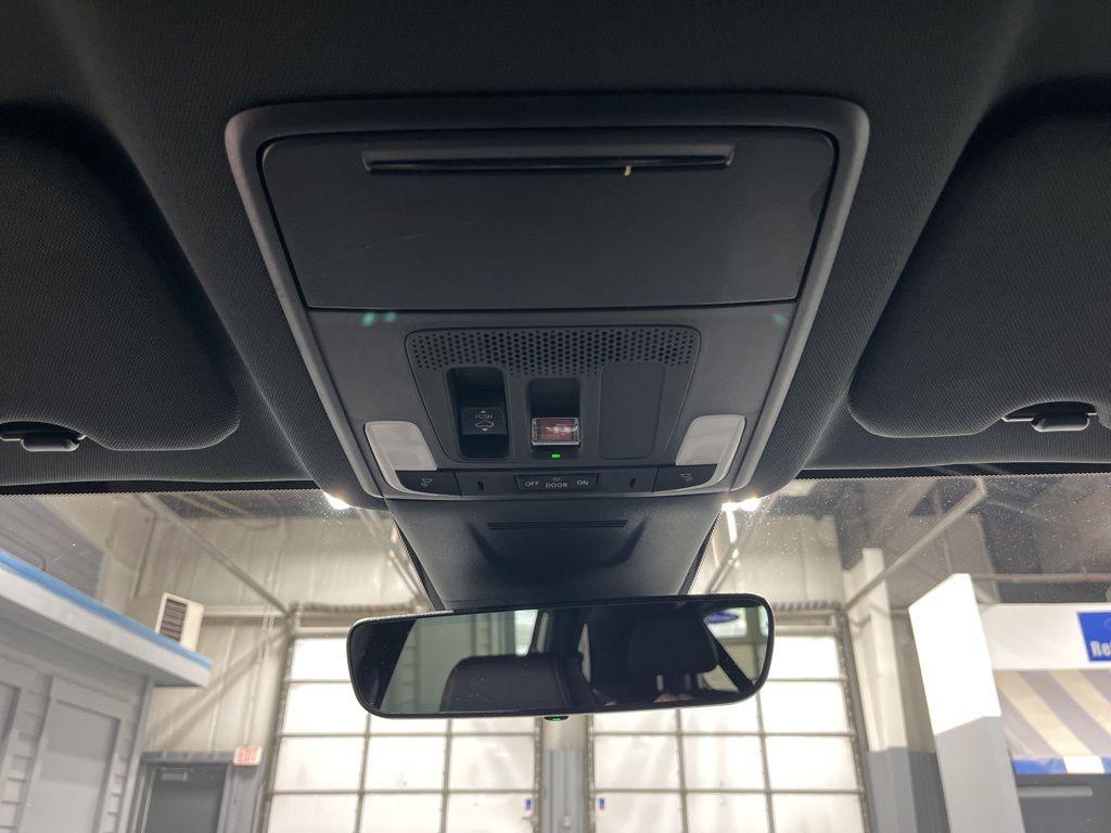 صورة مصغرة 25 لـ 2026 Honda CR-V HYBRID SPORT-L