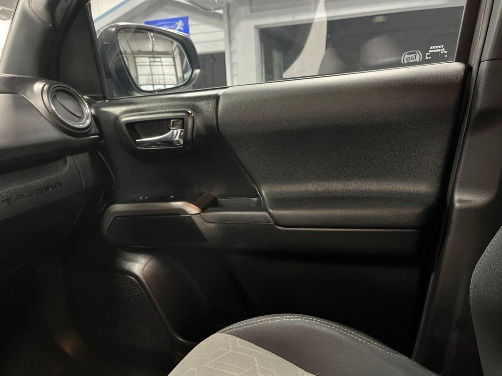 صورة مصغرة 21 لـ 2021 Toyota TACOMA TRD SPORT