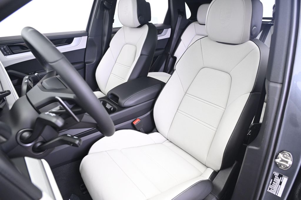 PORSCHE CAYENNE - 5