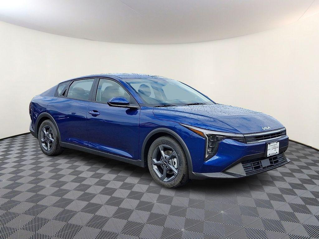 New 2026 Kia K4 LXS