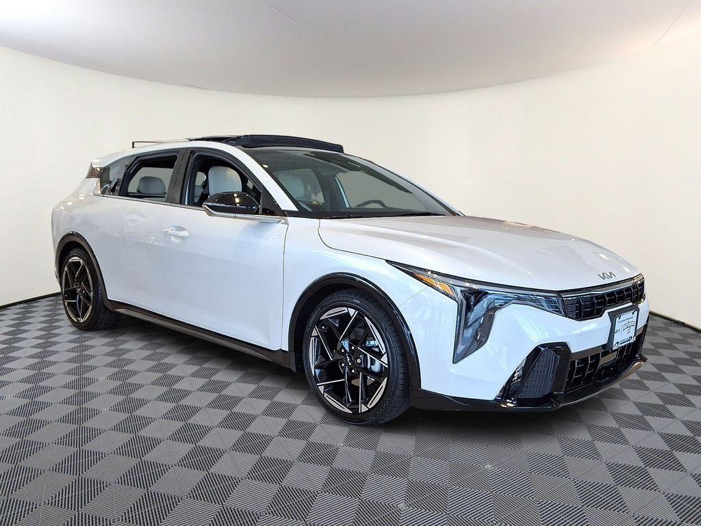 New 2026 Kia K4 GT-LINE