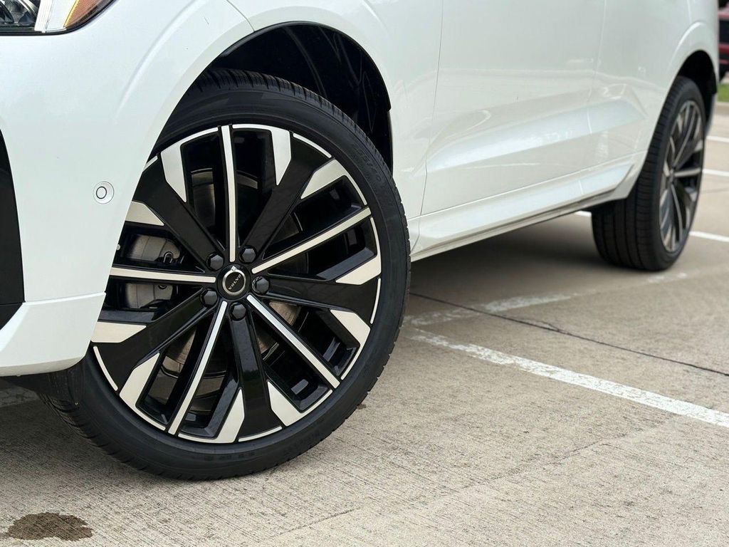 صورة 8 لـ 2026 Volvo XC60 B5 ULTRA