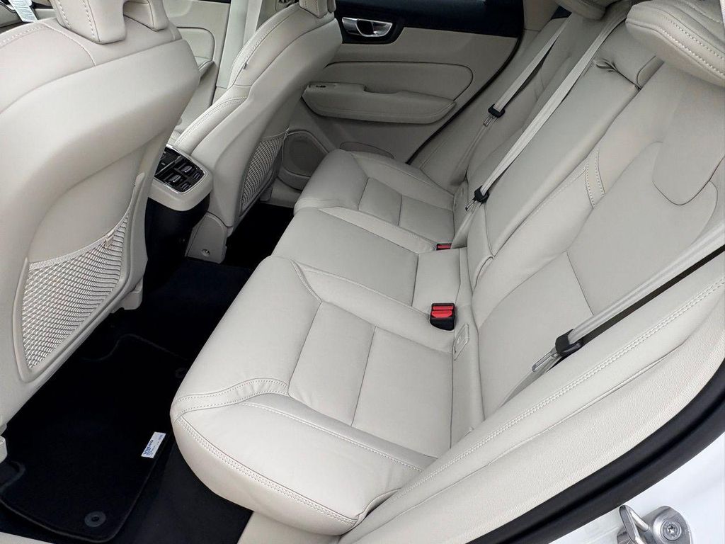 صورة مصغرة 21 لـ 2026 Volvo XC60 B5 ULTRA
