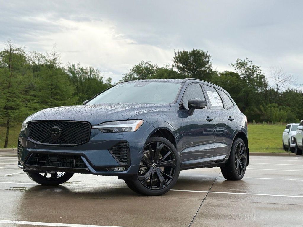 New 2026 Volvo XC60 B5 Ultra Black Edition