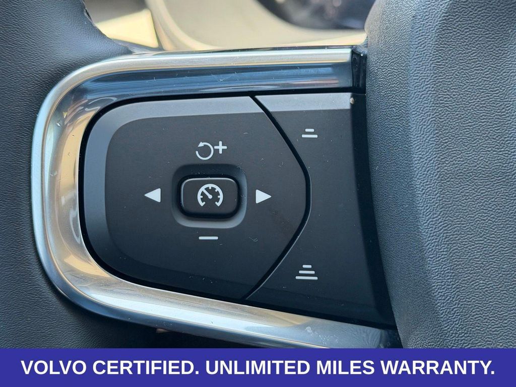 صورة مصغرة 15 لـ 2024 Volvo XC40 B5 PLUS BRIGHT THEME