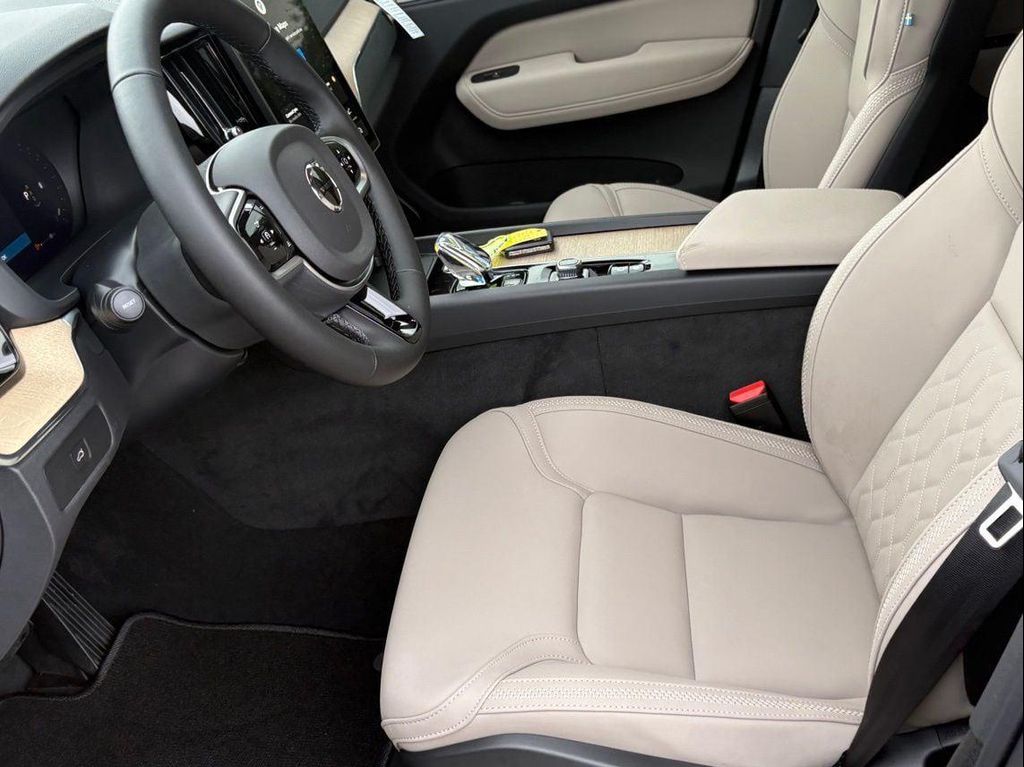 2026 Volvo XC60 B5 PLUS 缩略图 16