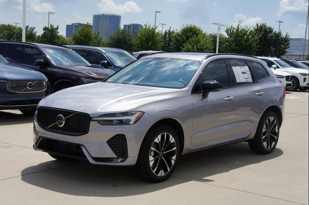 New 2026 Volvo XC60 B5 Plus