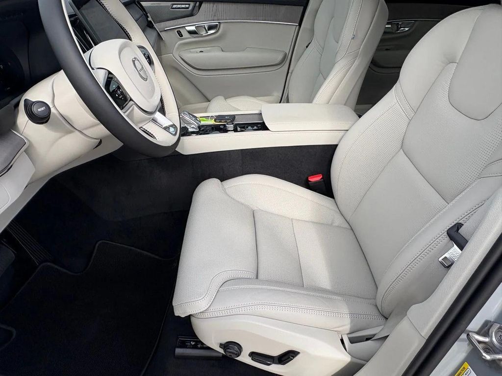 2026 Volvo XC90 B6 ULTRA 7-SEATER — миниатюра 14