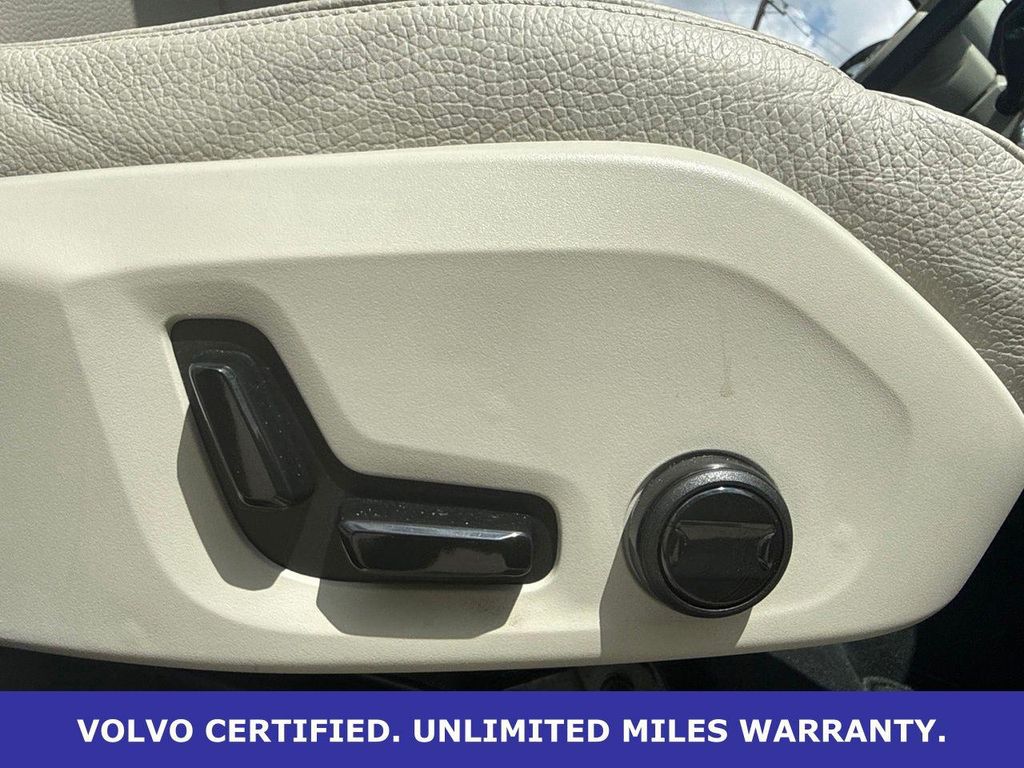 2024 Volvo XC60 B5 PLUS DARK THEME 缩略图 11