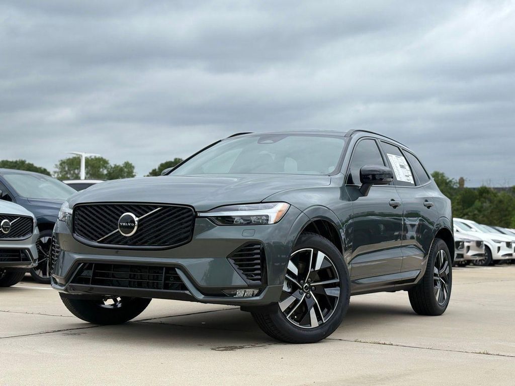 New 2026 Volvo XC60 B5 Core