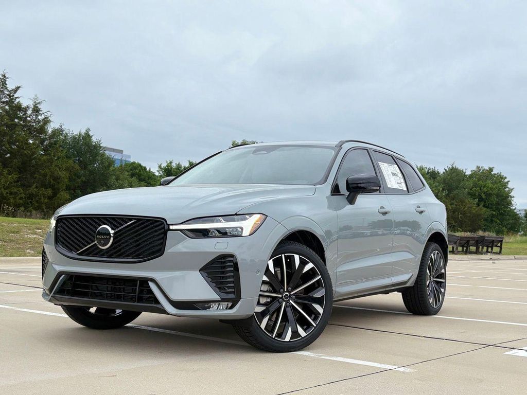 New 2026 Volvo XC60 B5 Ultra