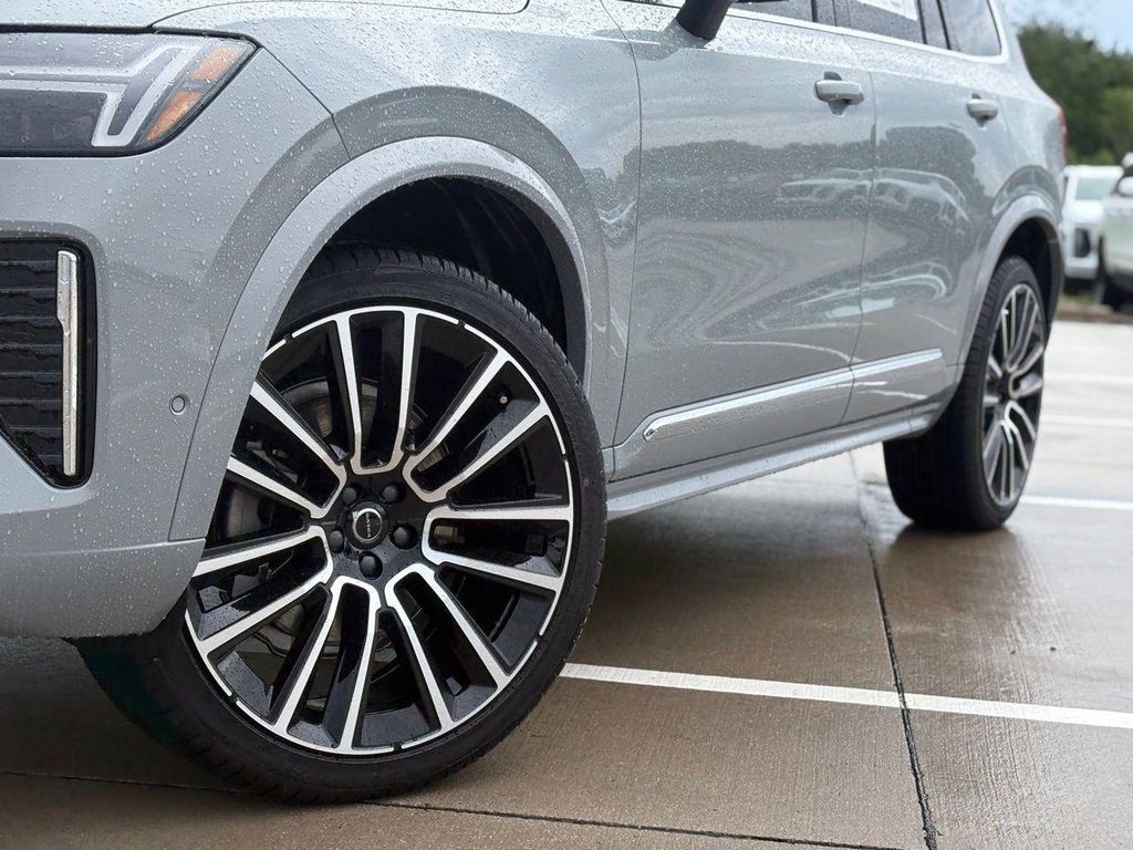 صورة 8 لـ 2026 Volvo XC90 B6 PLUS 6-SEATER