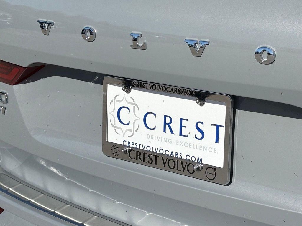 صورة 6 لـ 2026 Volvo XC60 B5 PLUS