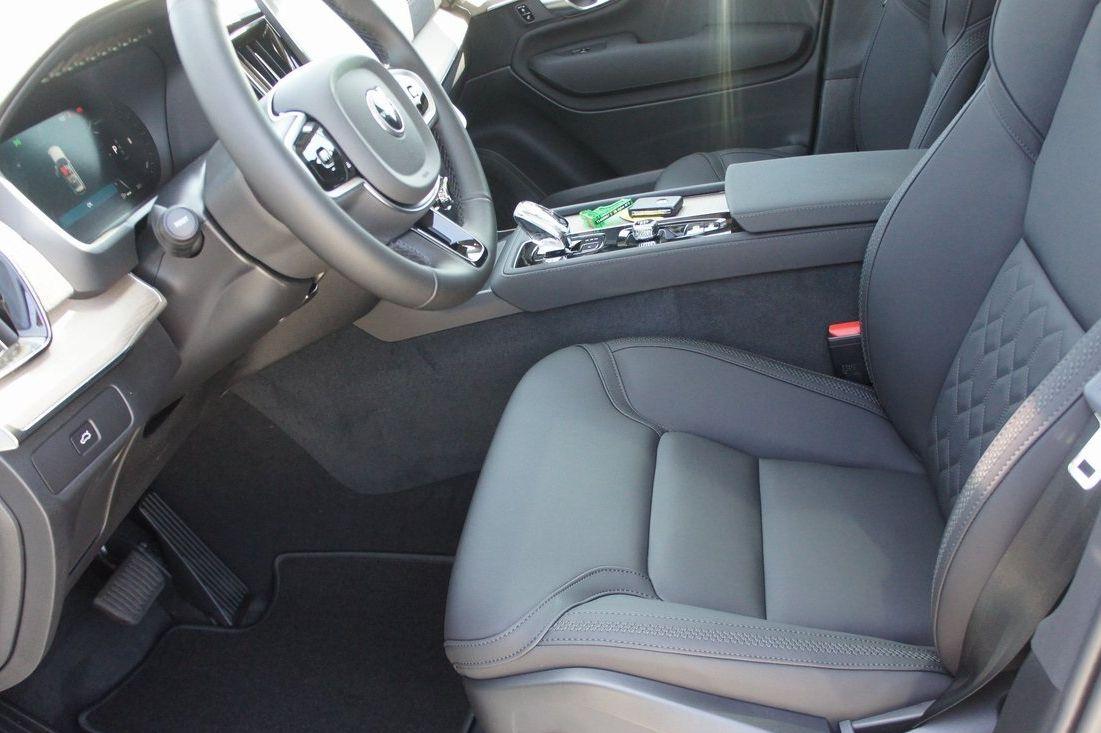 2026 Volvo XC90 B6 PLUS 7-SEATER — миниатюра 17