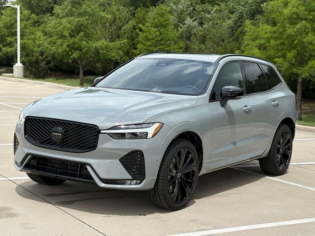 New 2026 Volvo XC60 B5 Ultra Black Edition