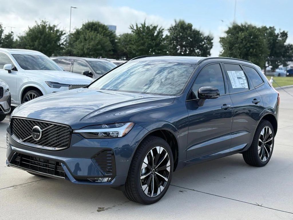 New 2026 Volvo XC60 B5 Plus