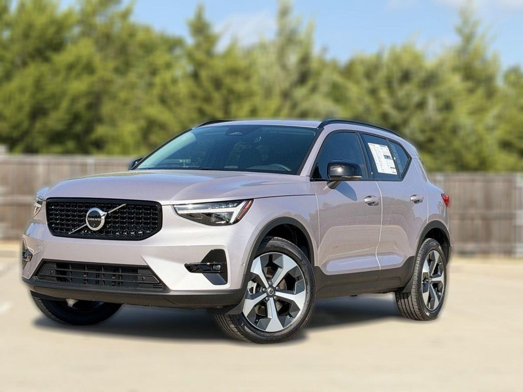 New 2026 Volvo XC40 B5 Plus