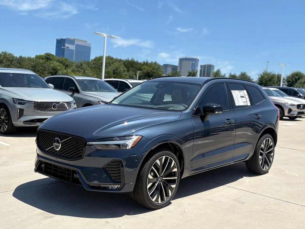 New 2026 Volvo XC60 B5 Ultra