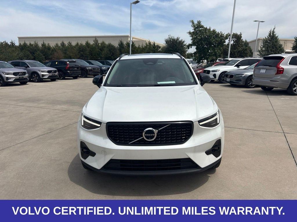 صورة 1 لـ 2024 Volvo XC40 ULTIMATE
