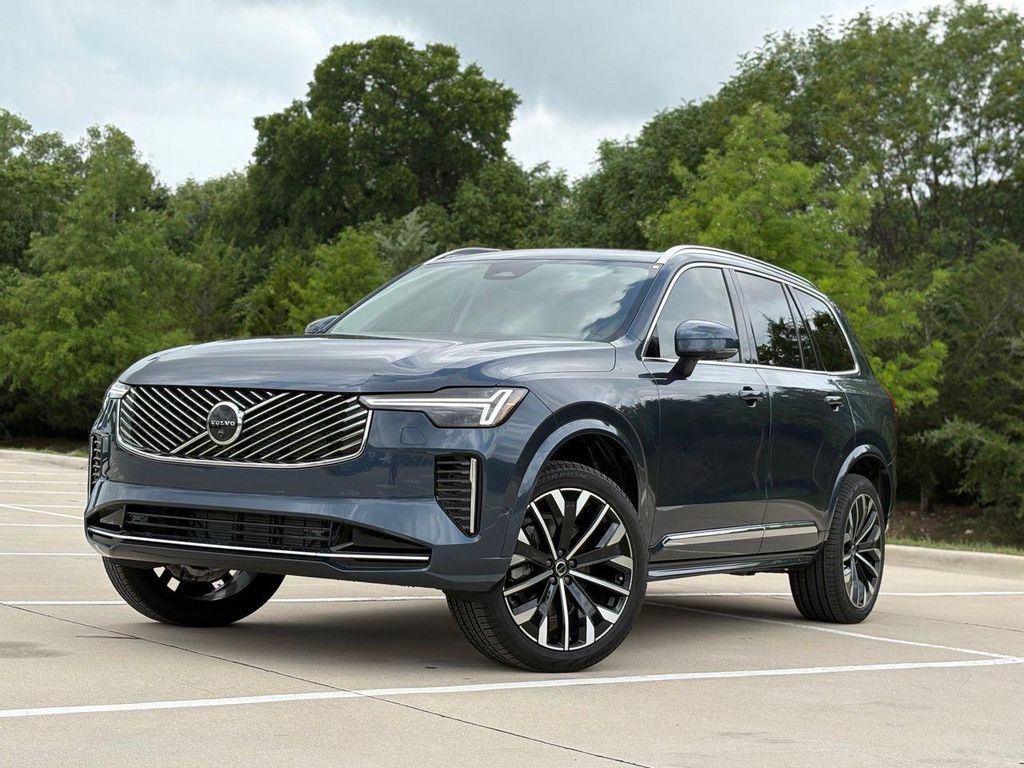 New 2026 Volvo XC90 B5 Ultra 6-Seater