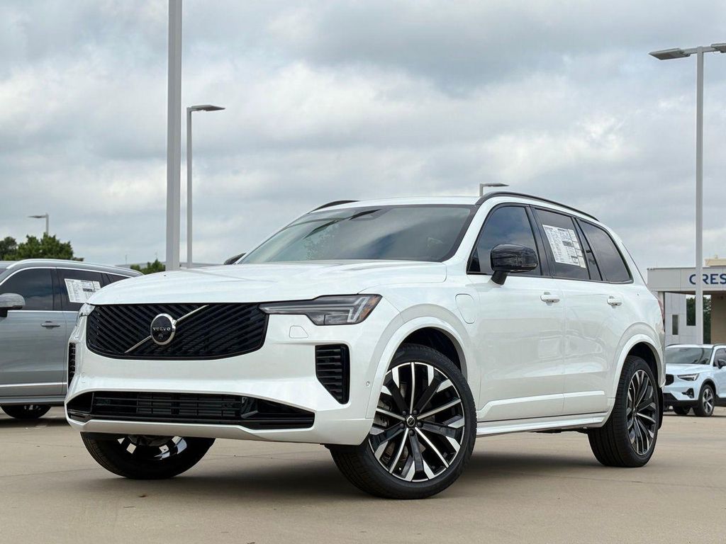 New 2026 Volvo XC90 Plug-In Hybrid T8 Ultra Dark Theme 7-Seater