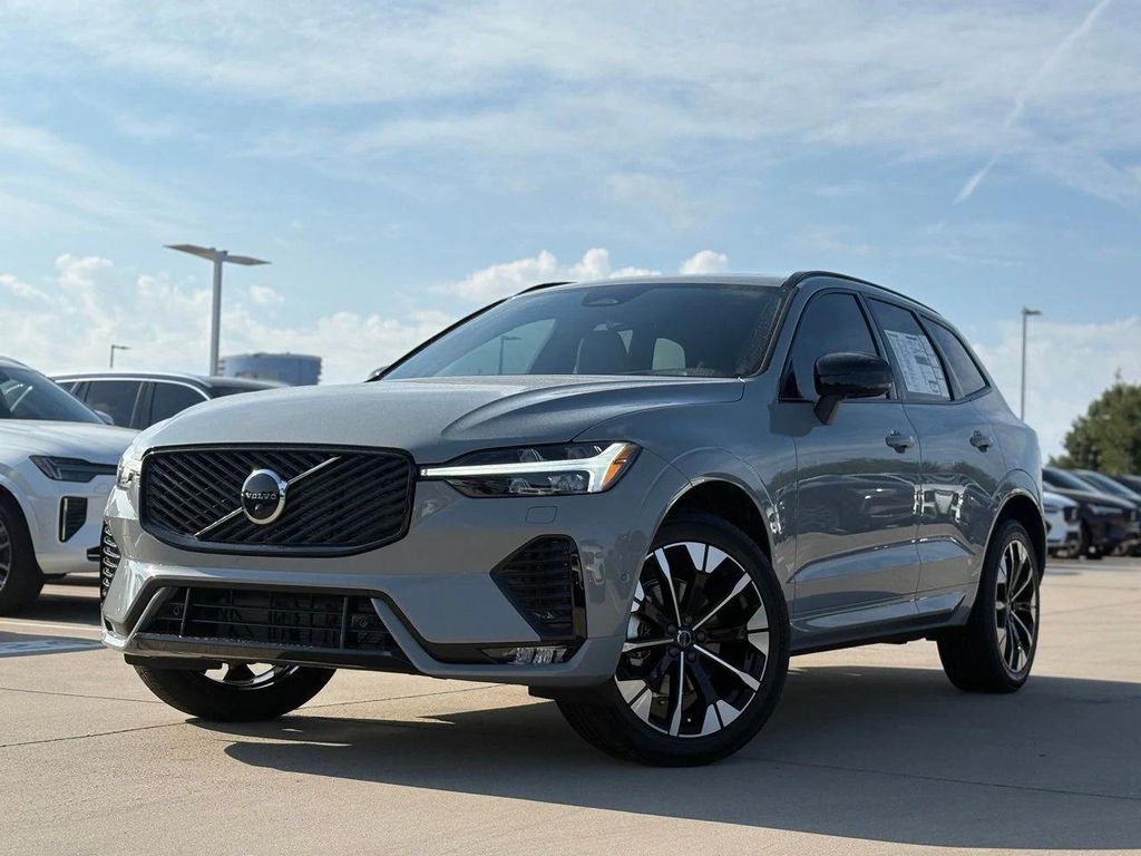 New 2026 Volvo XC60 B5 Plus
