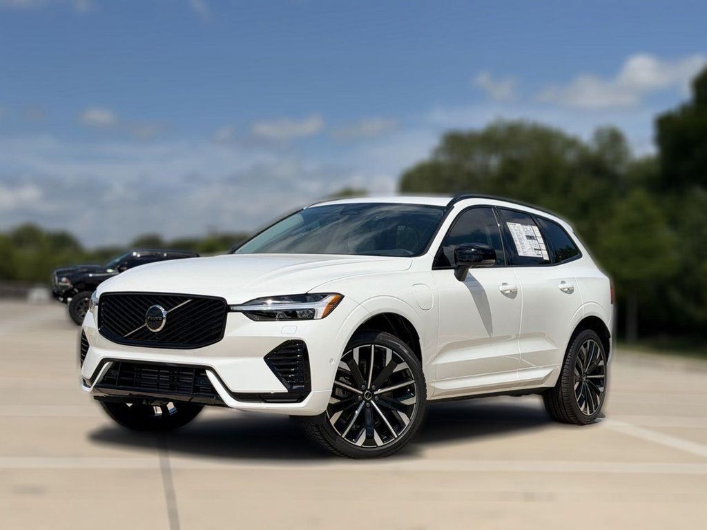 New 2026 Volvo XC60 Plug-In Hybrid T8 Ultra