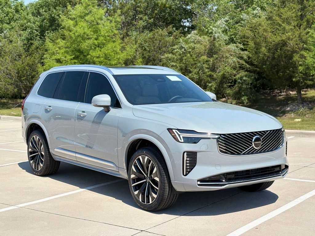 New 2026 Volvo XC90 B5 Core