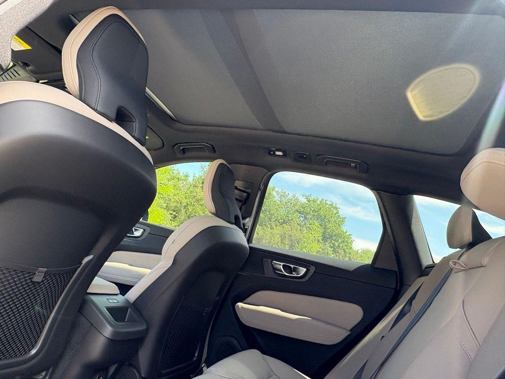 2026 Volvo XC60 B5 PLUS — миниатюра 22