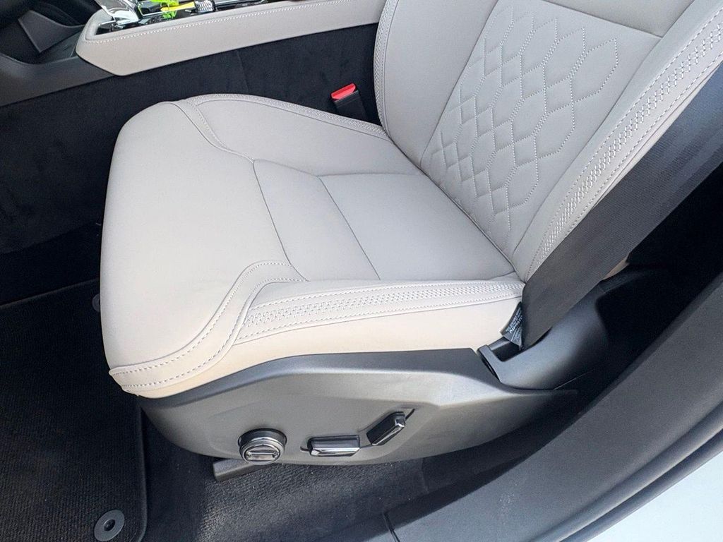 2026 Volvo XC90 B5 CORE 缩略图 20