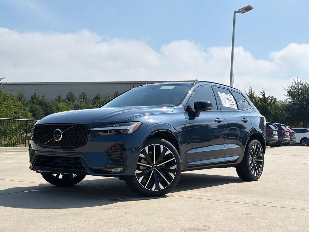 New 2026 Volvo XC60 B5 Ultra