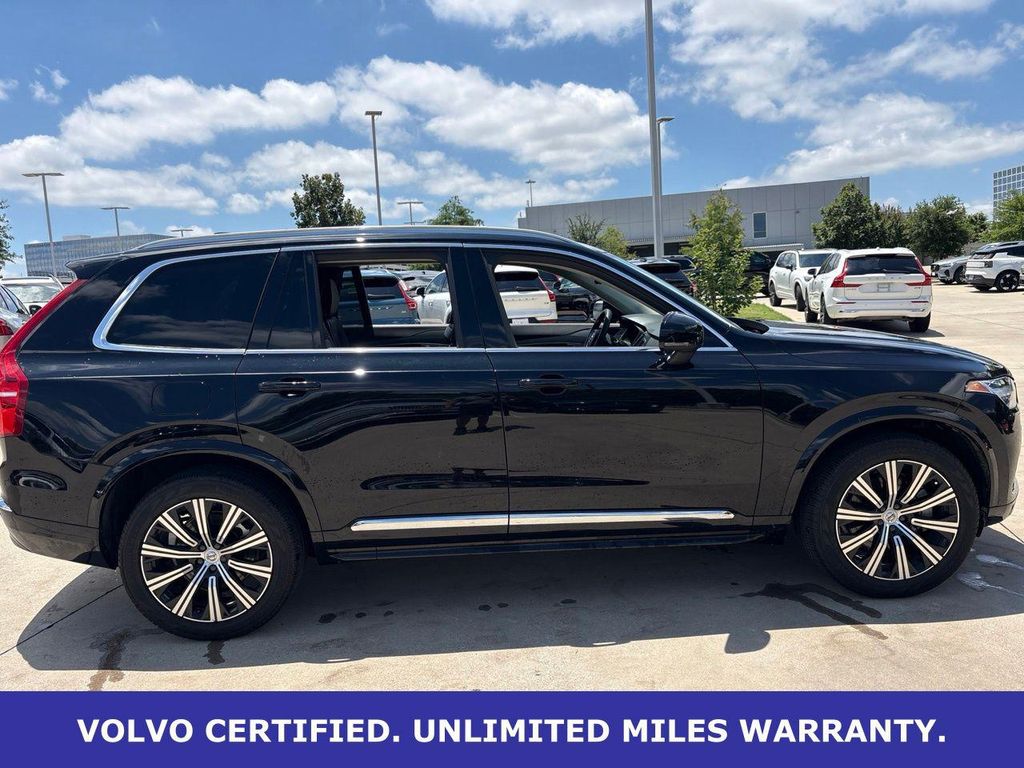 2025 Volvo XC90 B5 AWD 照片 3