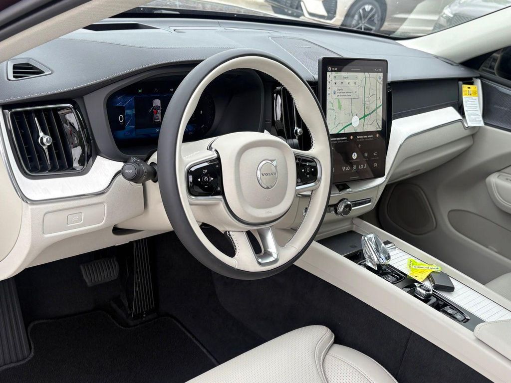 2026 Volvo XC60 B5 ULTRA — фото 10