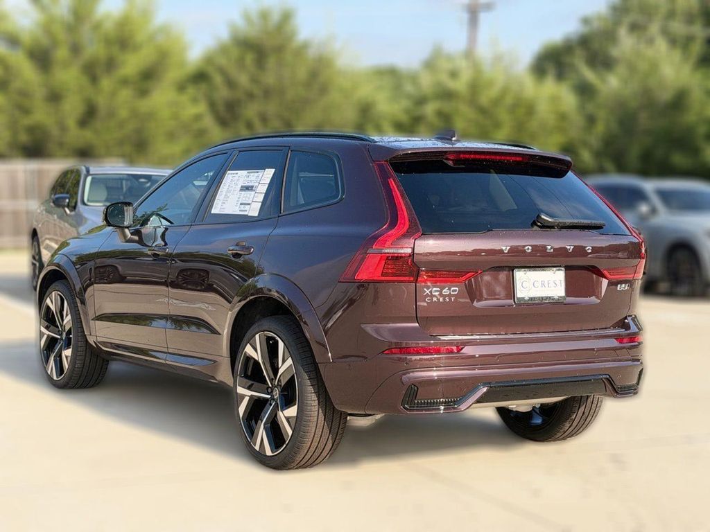 2026 Volvo XC60 B5 ULTRA — фото 3